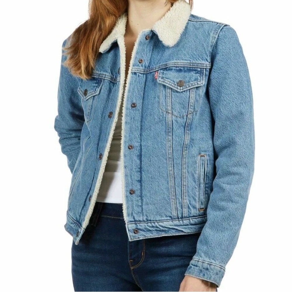 NWOT Levi’s insulated jean jacket